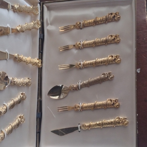 Vintage CHARCUTERIE & APPETIZER Dainty Gold Tone Forks Knives- In Original Boxes - Picture 2 of 4